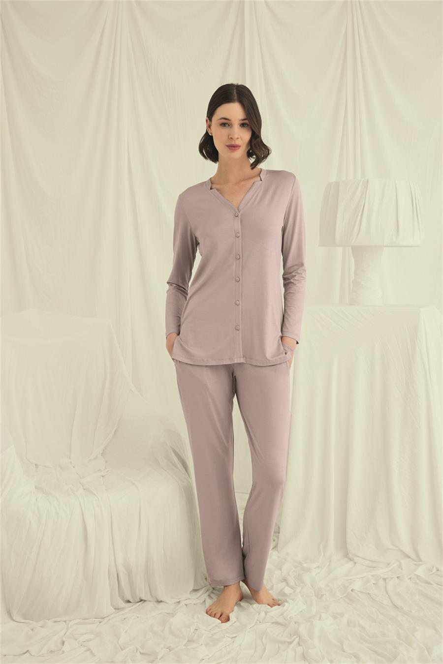 Uzun Kollu Boydan Düğmeli V Yaka Pijama Takımı