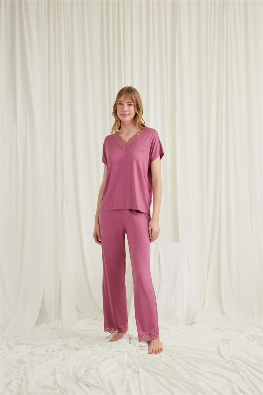 Kısa Kollu V Yakalı Dantelli Pijama Takımı