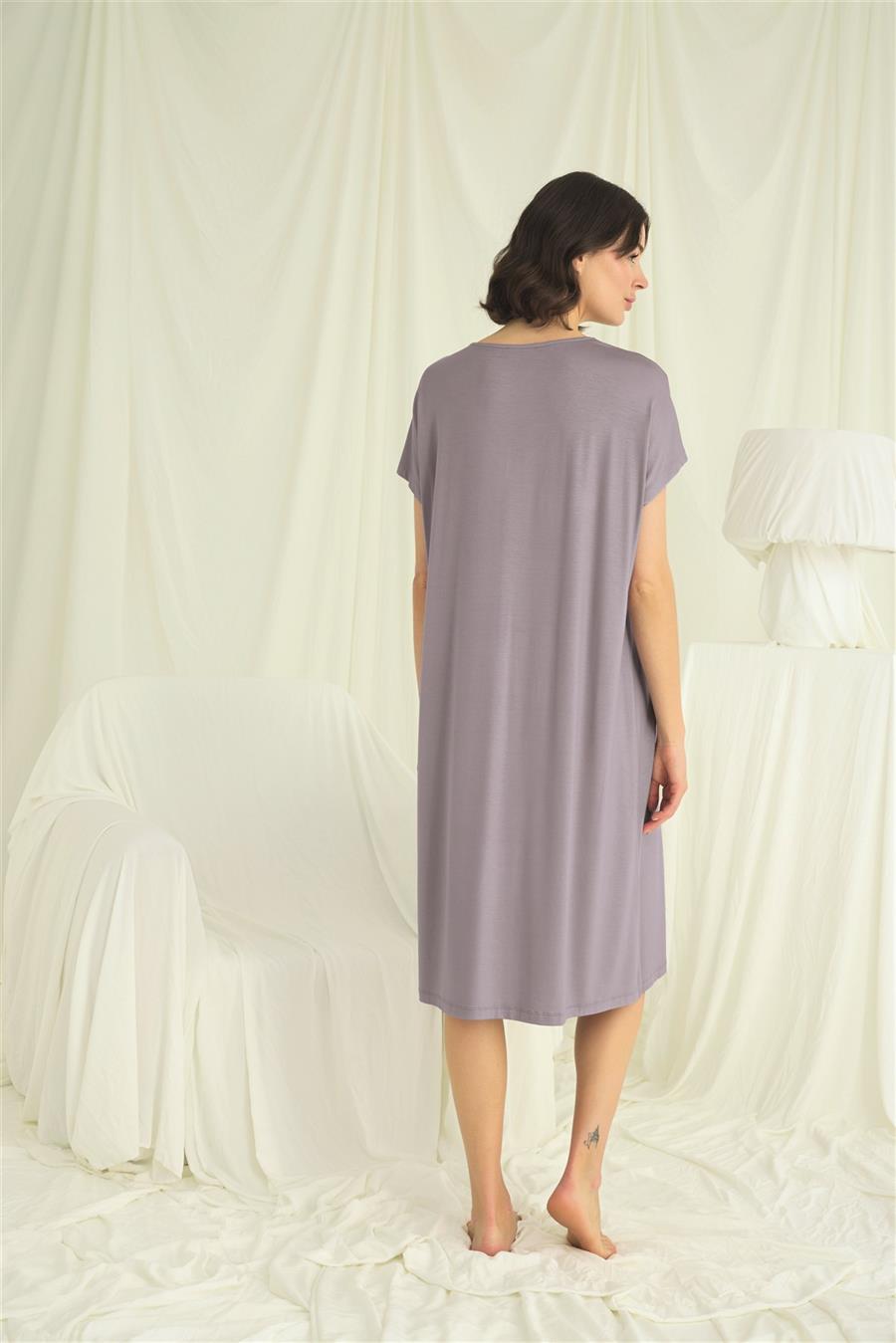 Yakası Dantelli Kısa Kollu Gecelik