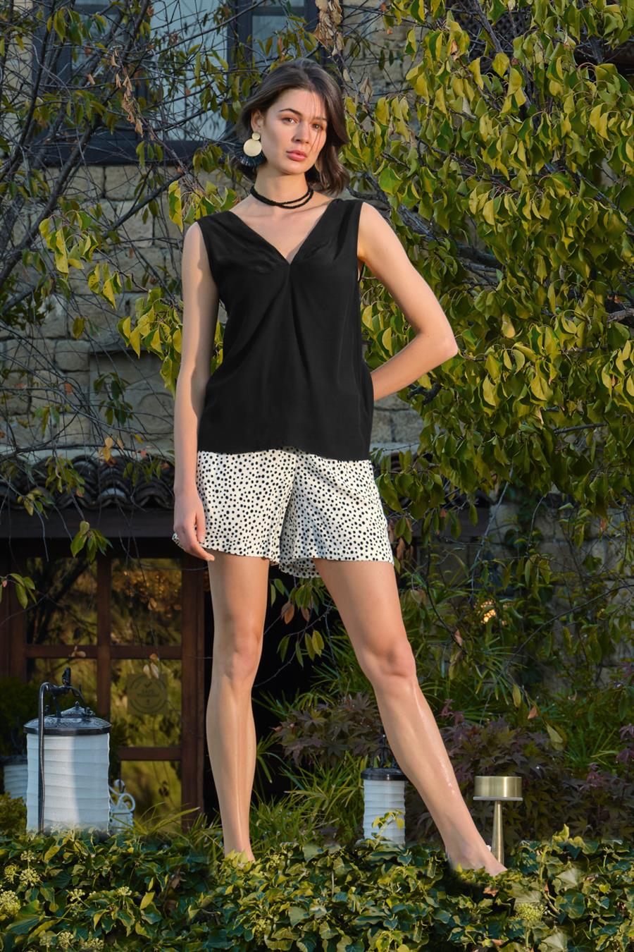 Puantiye Desenli Kolsuz Alt Üst Takım