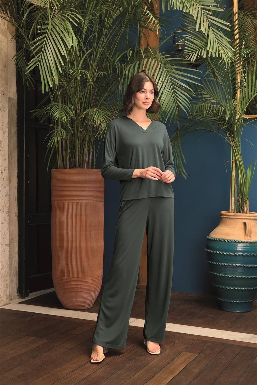 Uzun Kollu V Yaka Pijama Takımı