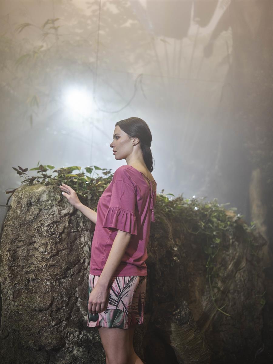 Yaprak Desenli Kolu Fırfırlı Saten Alt Üst Takım