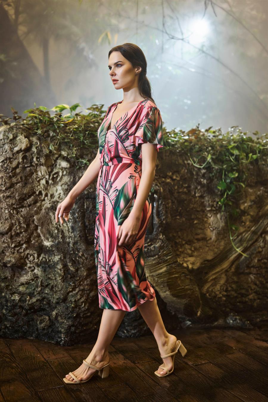 Yaprak Desenli Önü Boydan Düğmeli Parçalı Saten Elbise