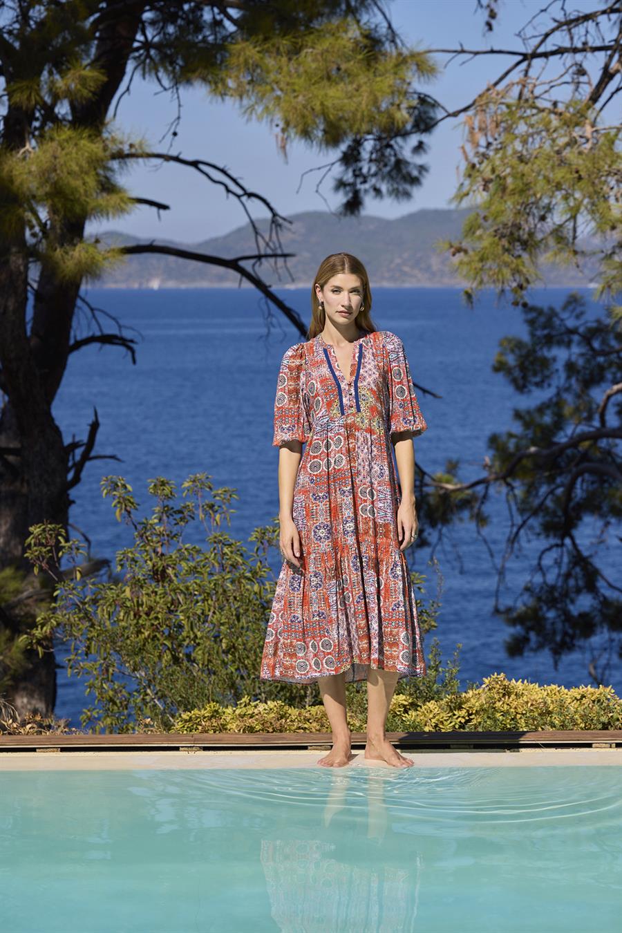 Etnik Desenli Truvakar Kollu Önü Düğmeli V Yaka Elbise