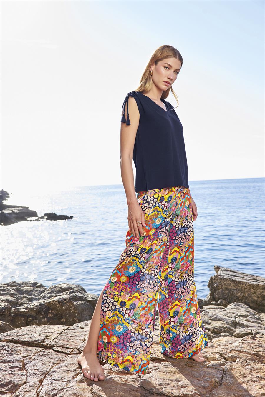 Ççiçek Desenli Yırtmaçlı Askılı V Yaka Alt Üst Takım