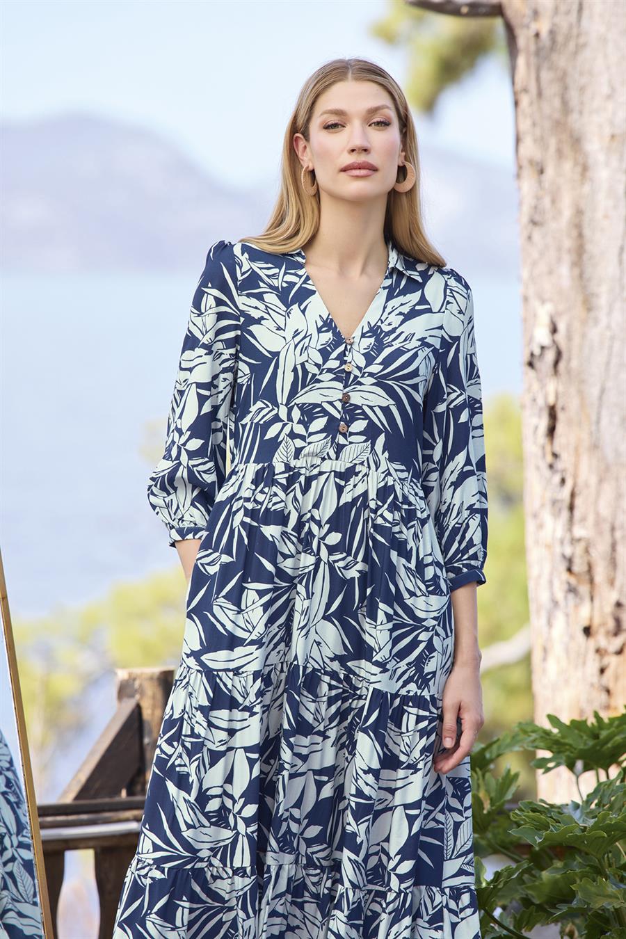 Yaprak Desenli Önü Düğmeli Truvakar Kollu Elbise