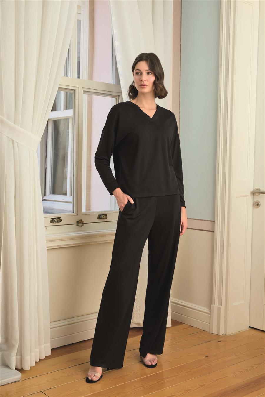 Uzun Kollu V Yaka Pijama Takımı