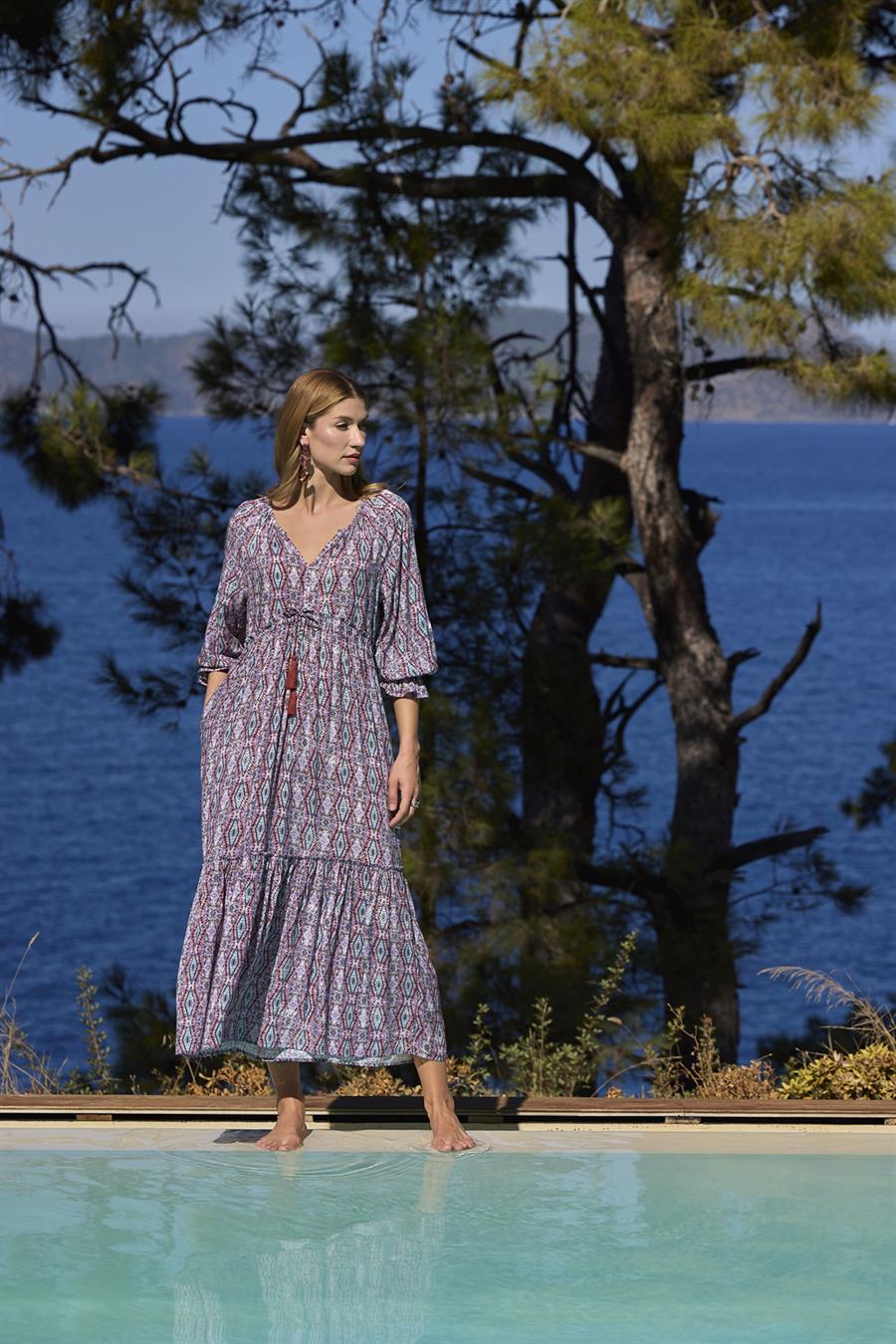 Etnik Desenli Truvakar Kollu V Yaka Elbise