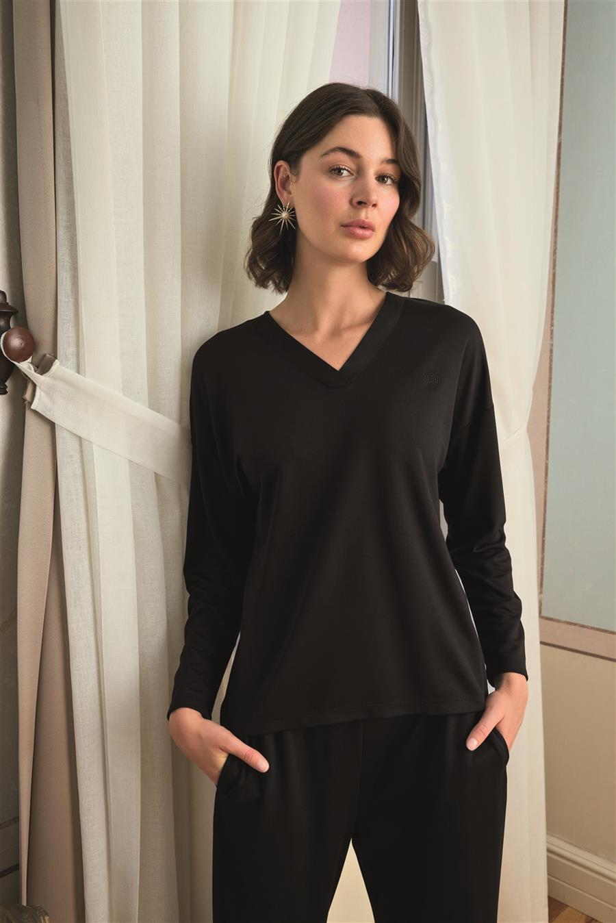 Uzun Kollu V Yaka Pijama Takımı