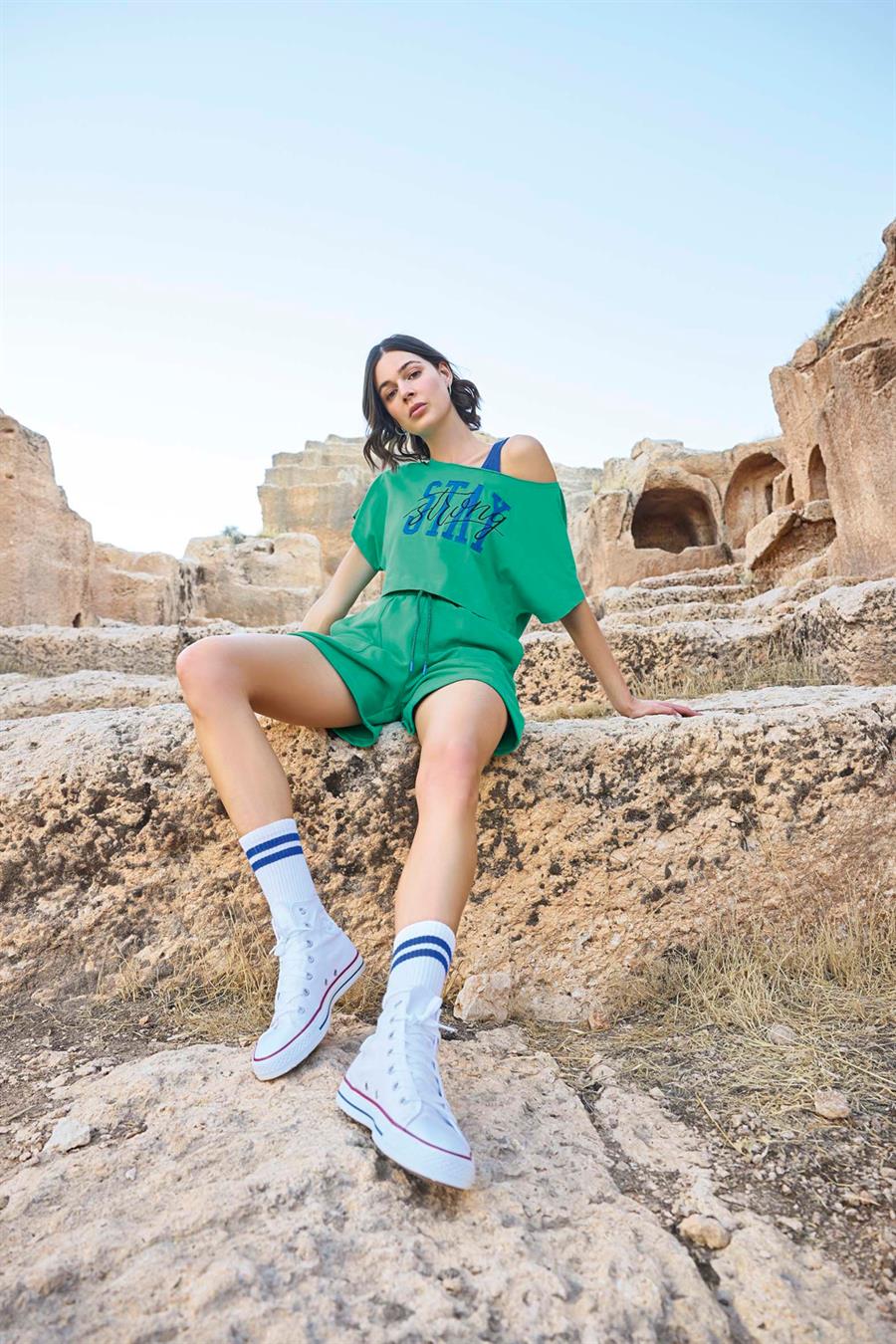 Kısa Kollu Stay Strong 3lü Crop Alt Üst Takım