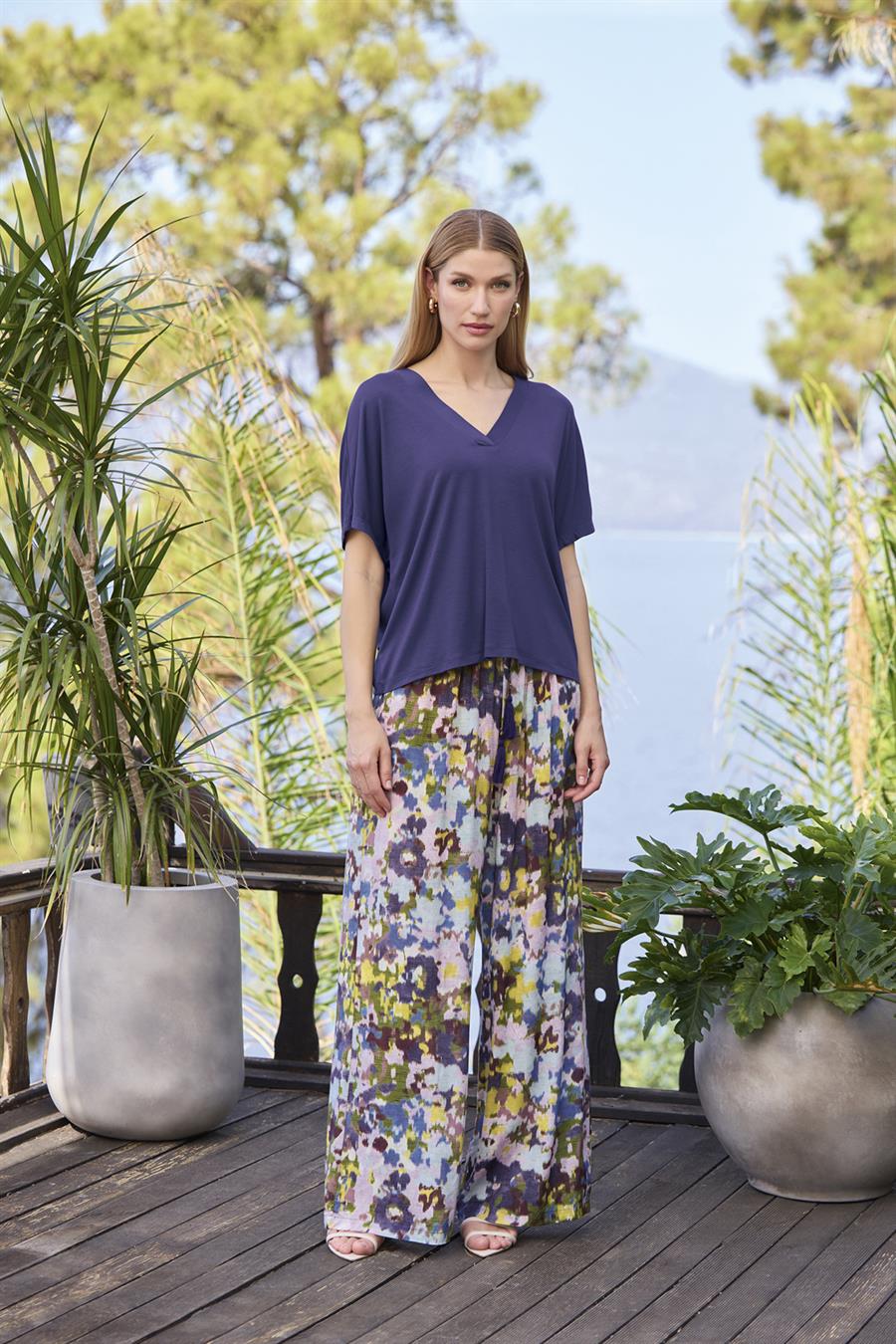 Desenli Kısa Kollu V Yaka Alt Üst Takım