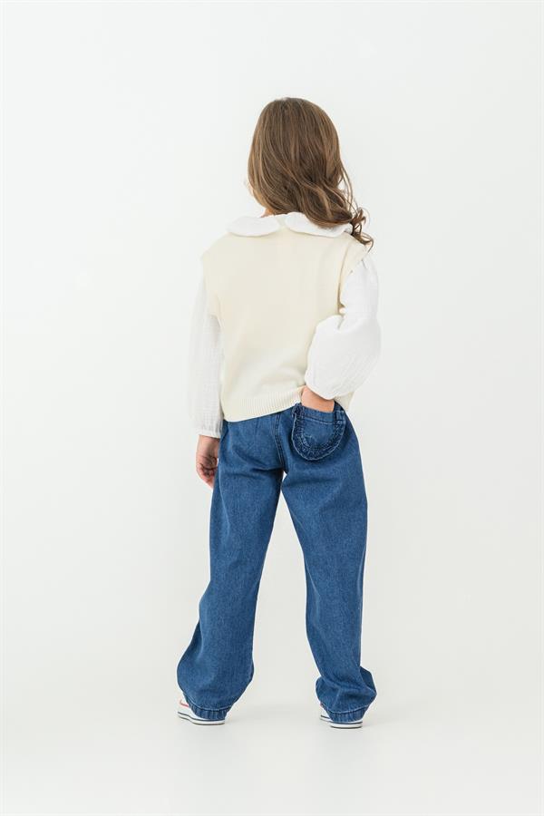 Kiraz İşlemeli Triko Yelek Gömlek Kot Pantolon Takım Bej