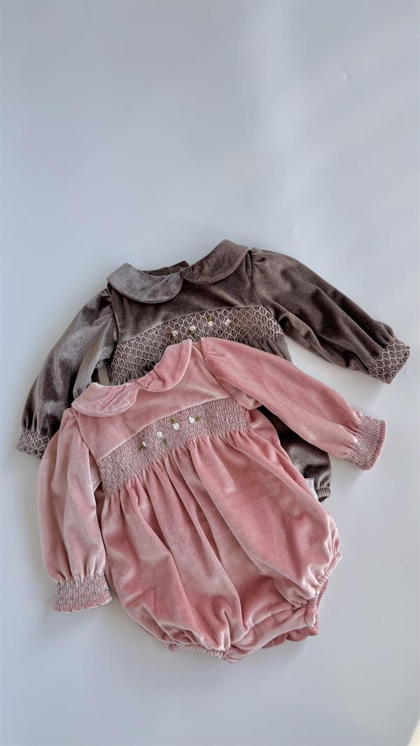 Rokoko Nakışlı Kadife Kız Bebek Tulum Pembe
