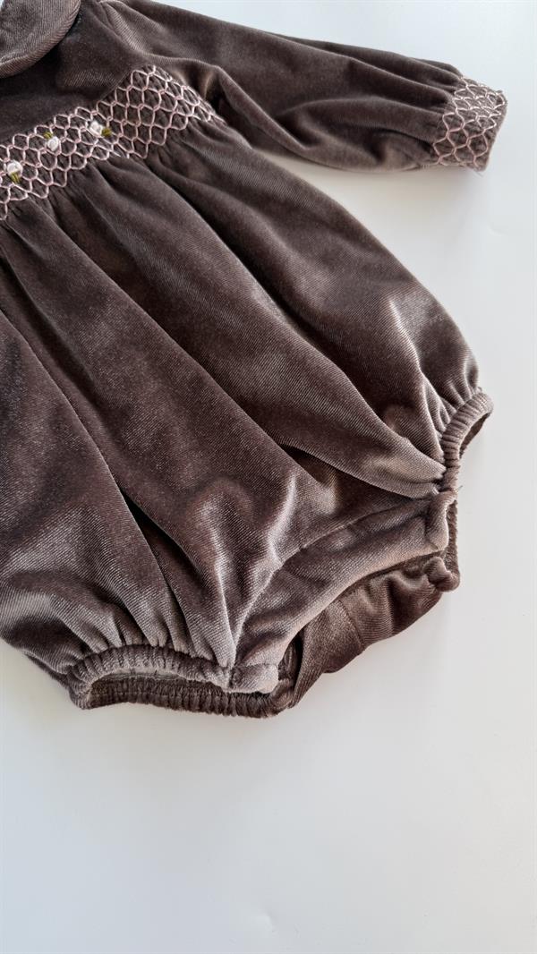 Rokoko Nakışlı Kadife Kız Bebek Tulum Vizon