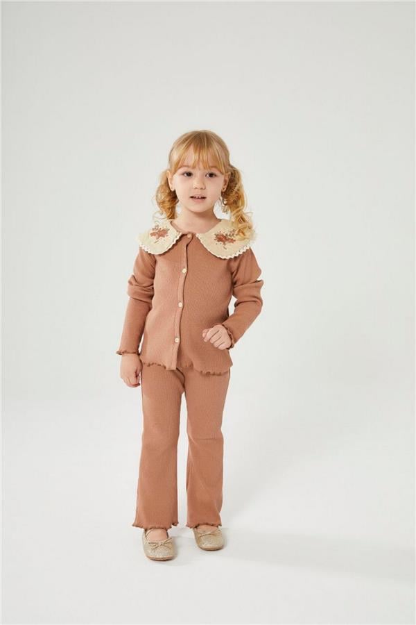 Yakası Nakışlı Fitilli Takım Kahverengi