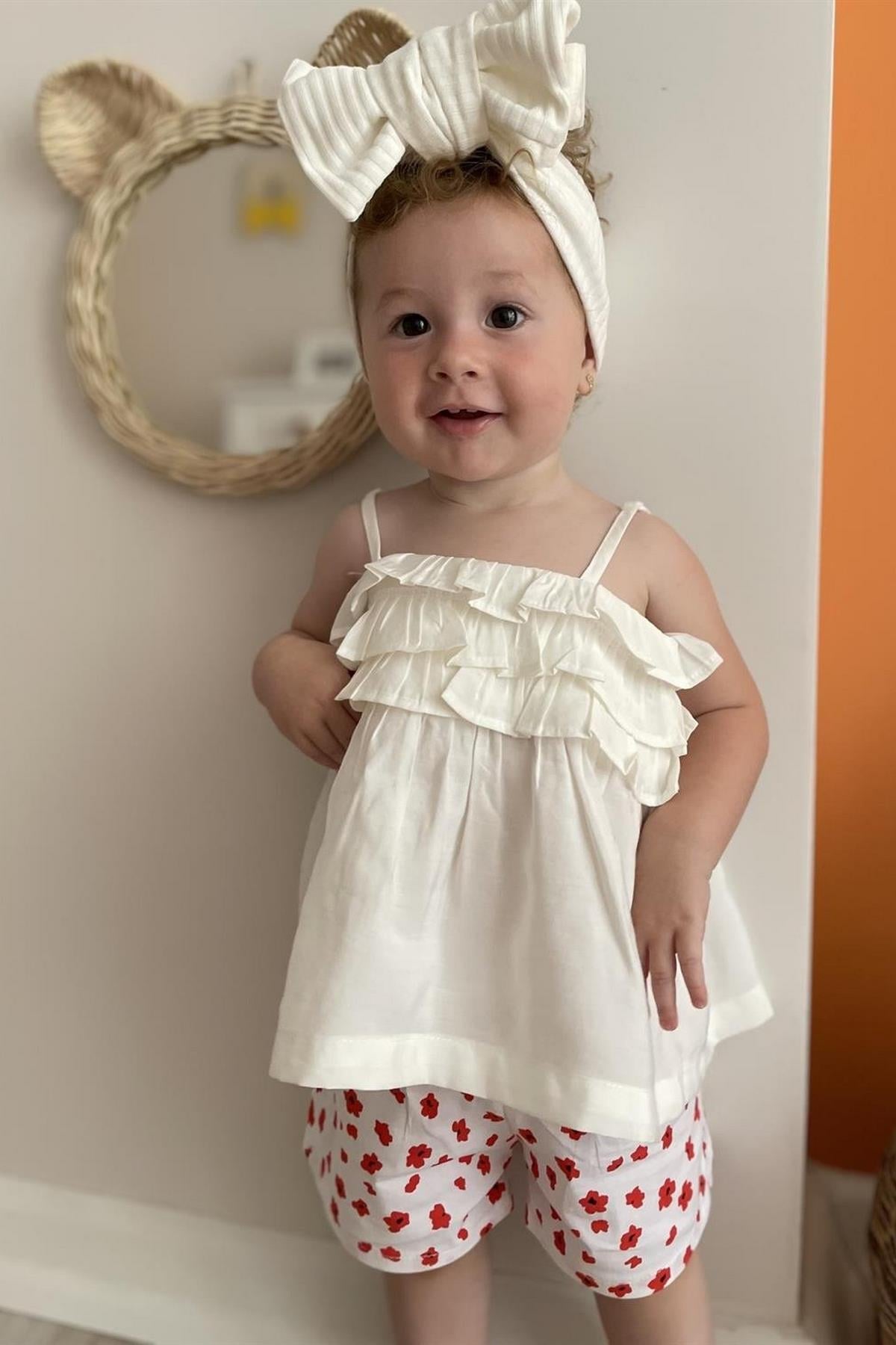Çiçekli Desenli Şort Kat Kat Askılı Bluz Kız Bebek Takımı