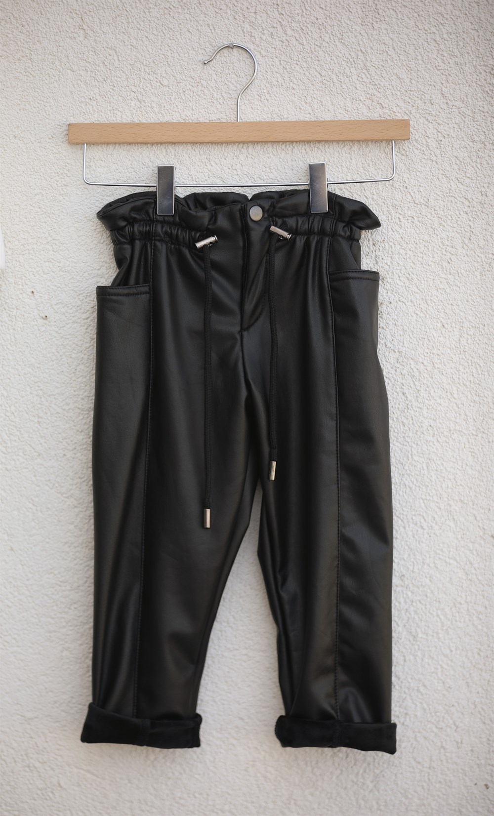 Deri Kumaş Beli Lastikli Pantolon