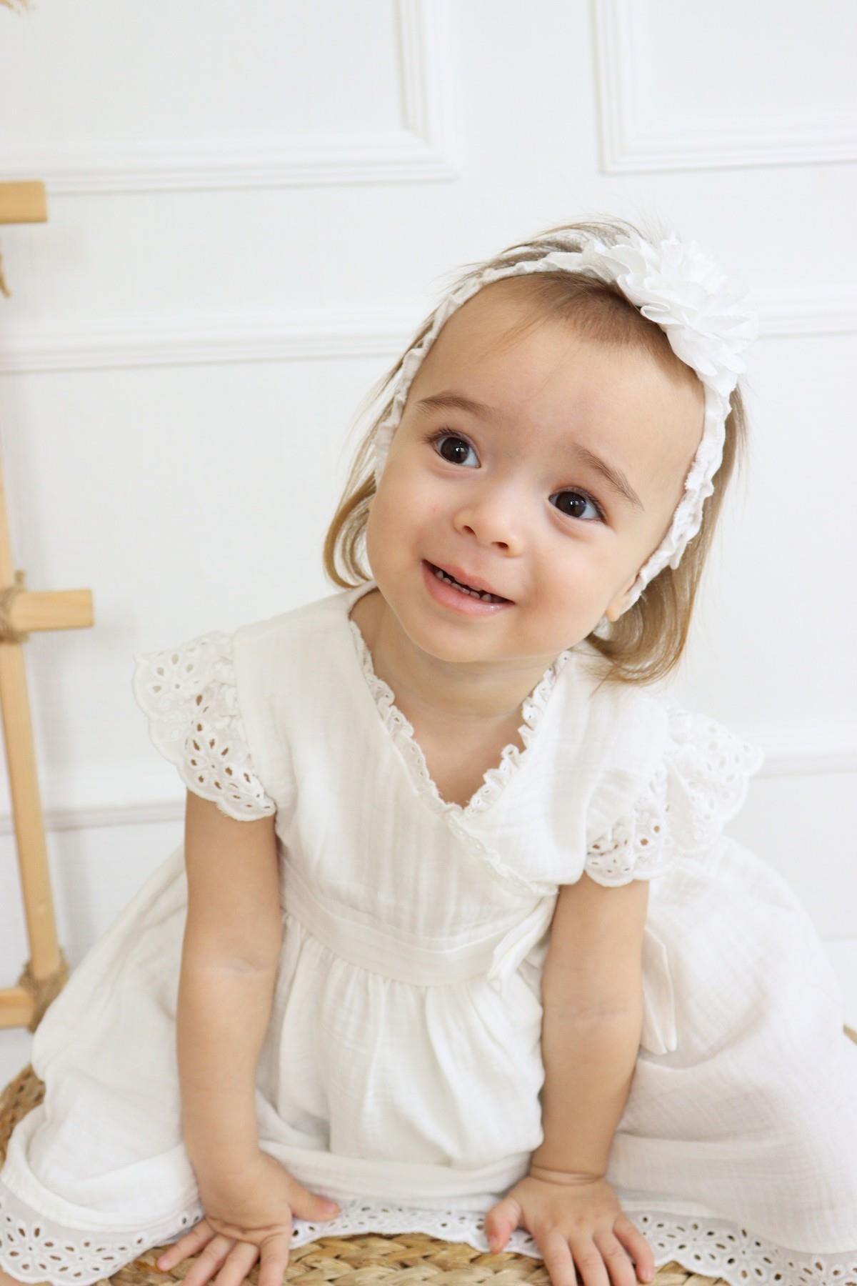 Fisto Detaylı Müslin Kumaş Beyaz Bebek Elbise Beyaz