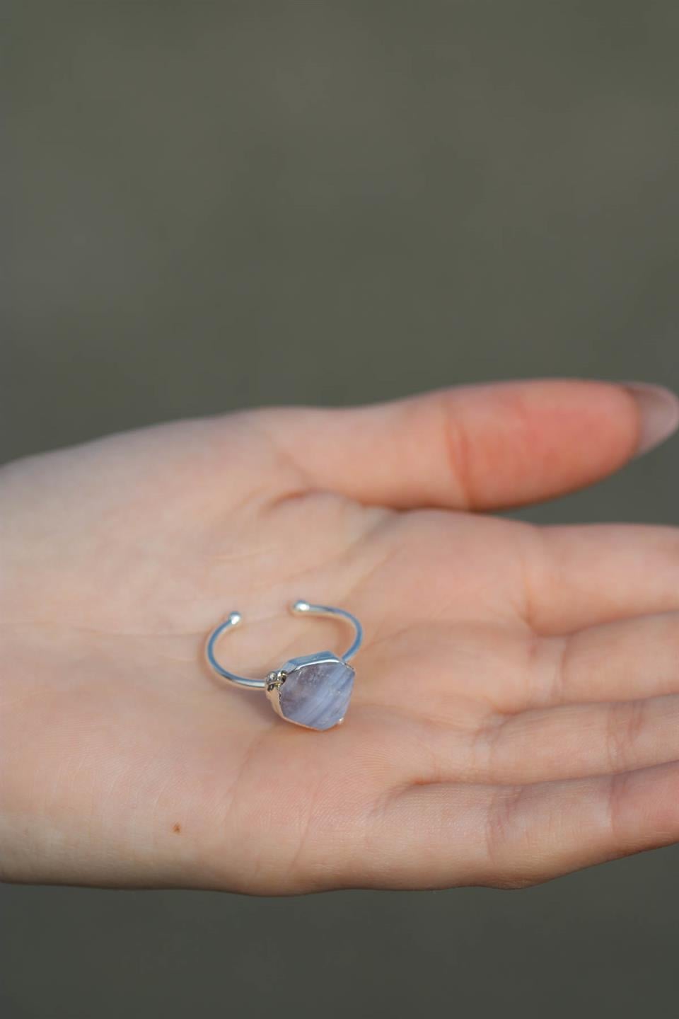 Kalsedon Altıgen Model Gümüş Kaplama Ayarlanabilir Doğal Taş Yüzük