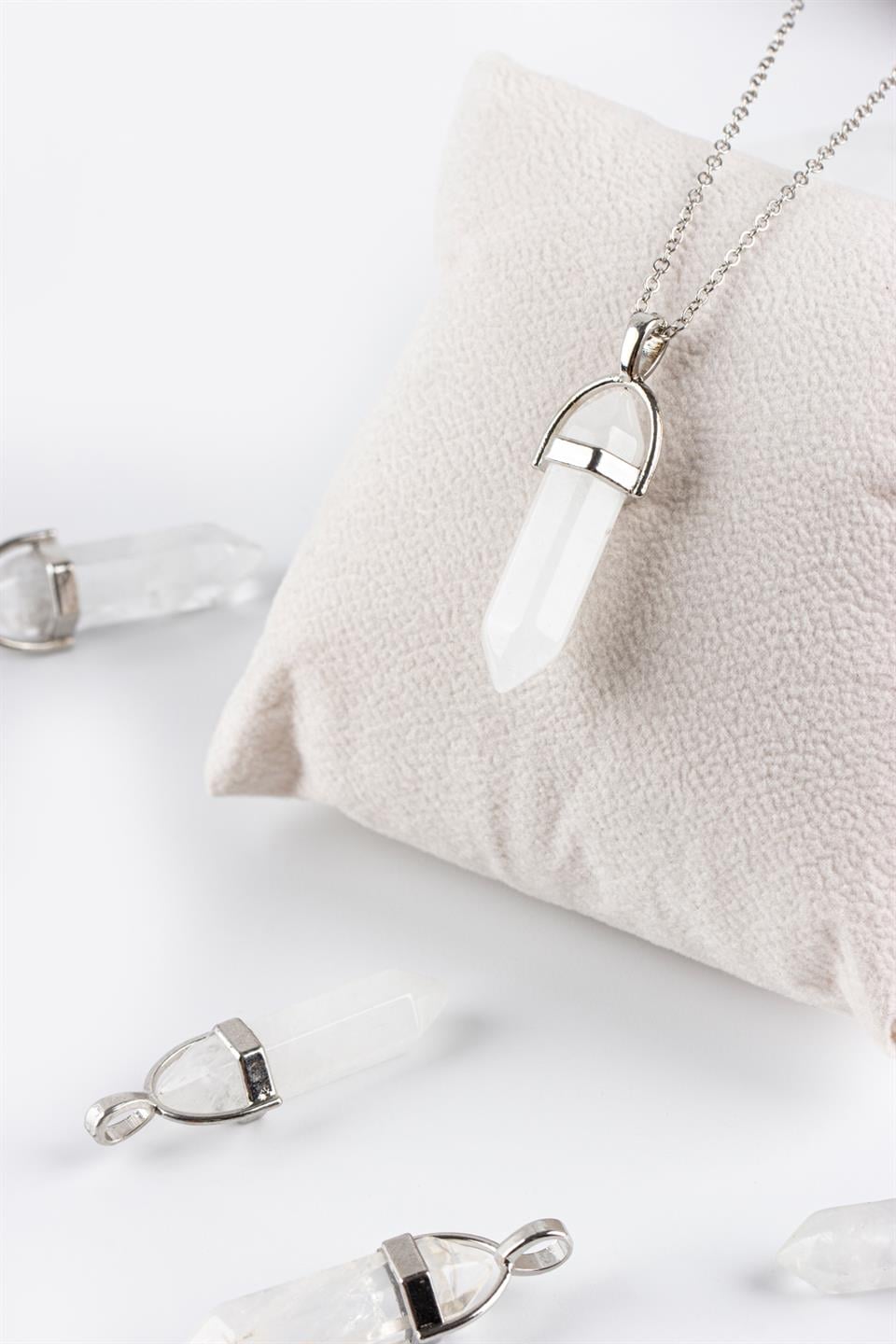 Kristal Kuvars Çivi Model Kolye Ucu