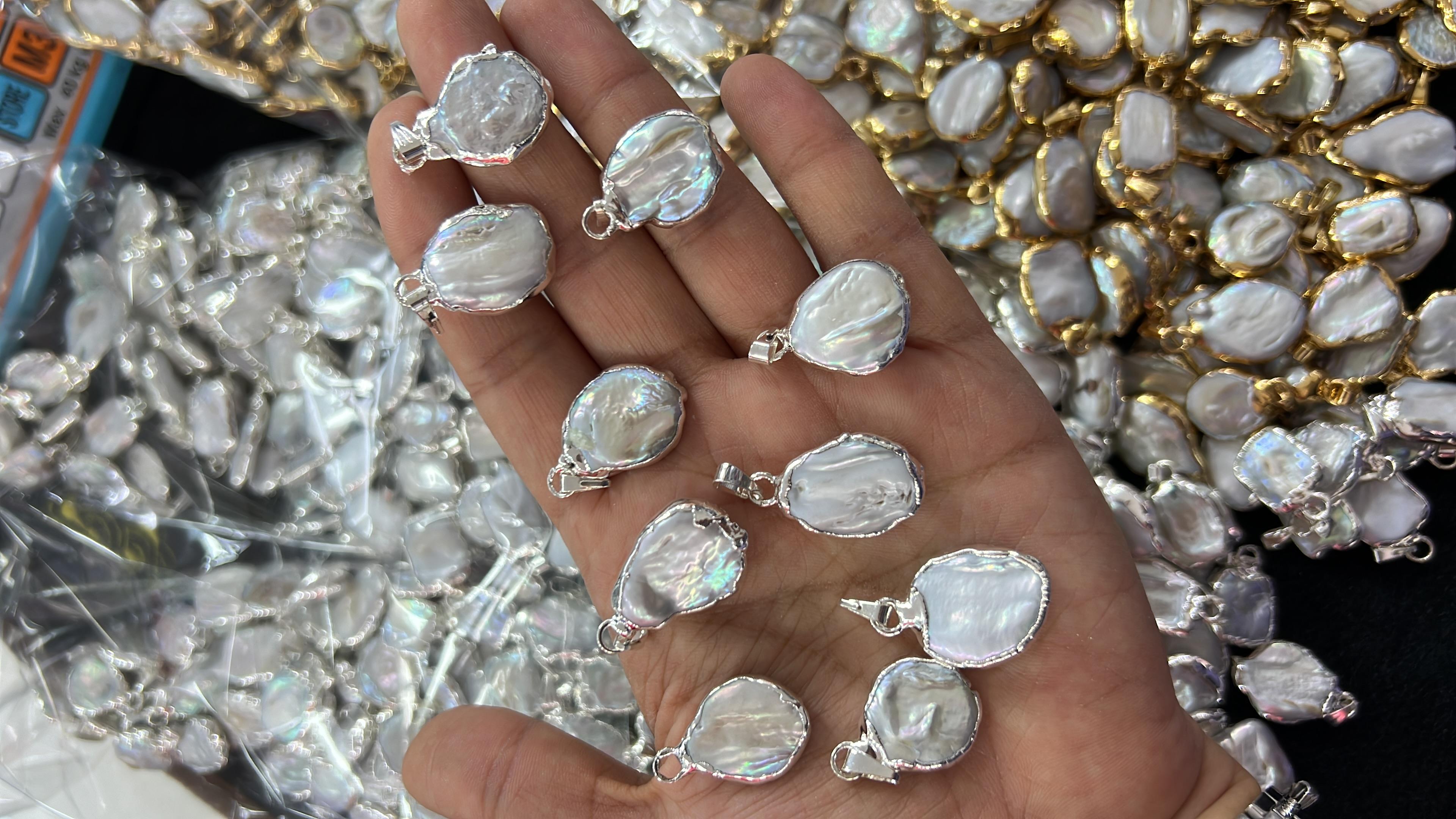 Orijinal Gerçek Tatlı Su incisi Yuvarlak-Damla Model Gümüş Renk Kaplama Kolye Ucu