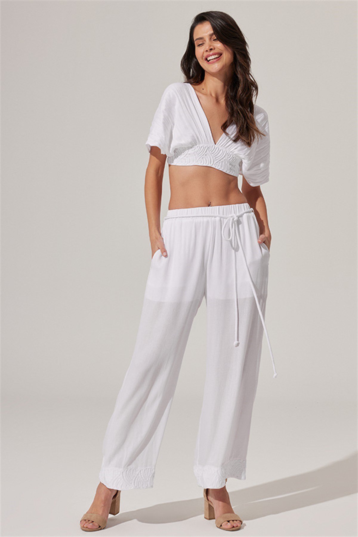 Croplu, Süzene Detaylı Pantolon Takım