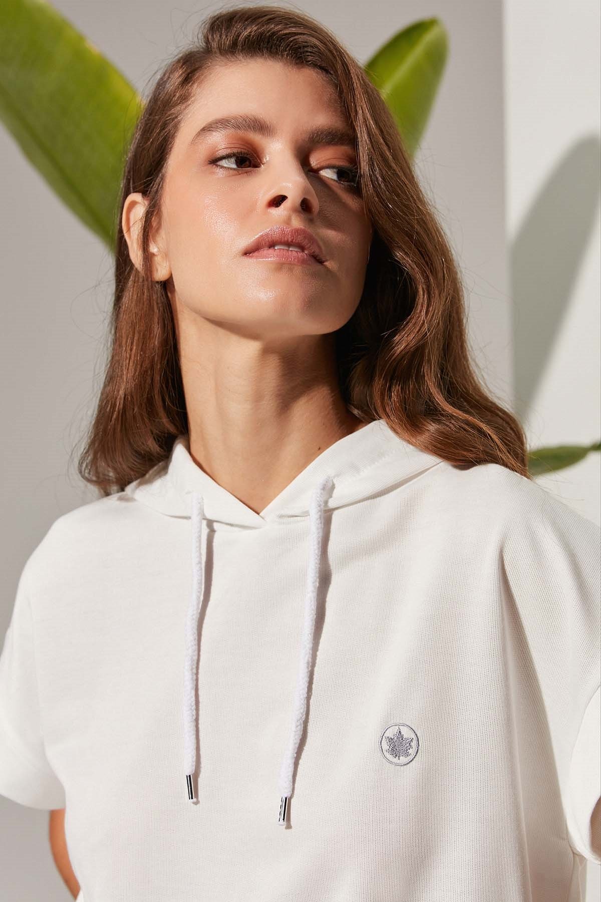 Kapuşonlu Şort Takım