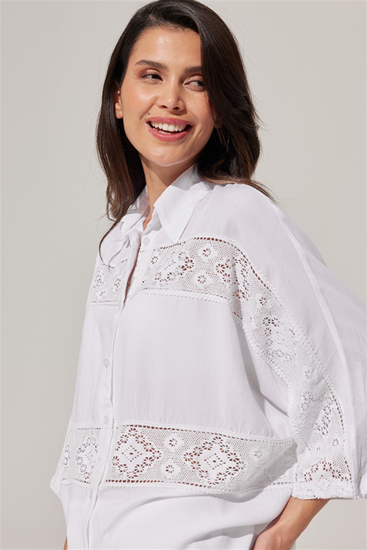 Uzun Kol, Dantel Detaylı Gömlek