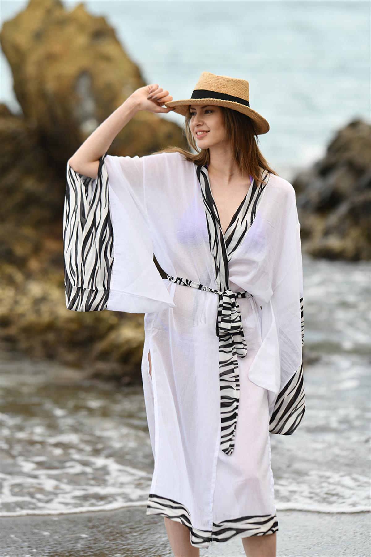 Zebra Desen Uzun Beyaz Kimono