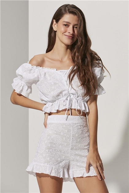 Brode Geniş Yaka Beyaz Bluz