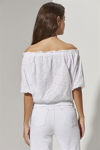 Brode Geniş Yaka Kısa Kadın Bluz