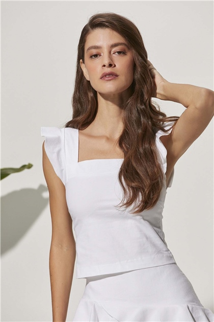 Volanlı Kısa Beyaz Bluz