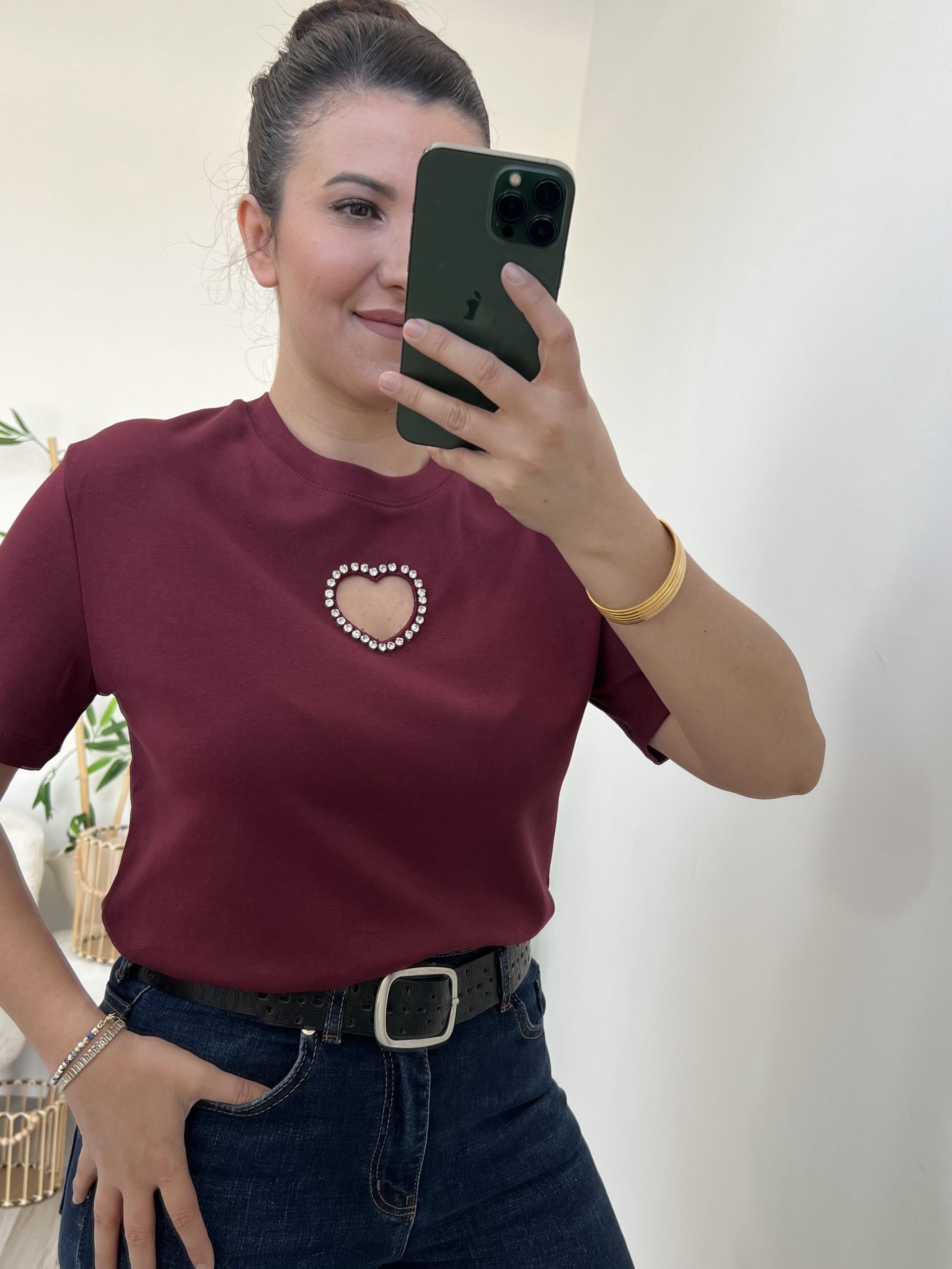 Bordo Taş İşlemeli Kalp Detaylı Tişört