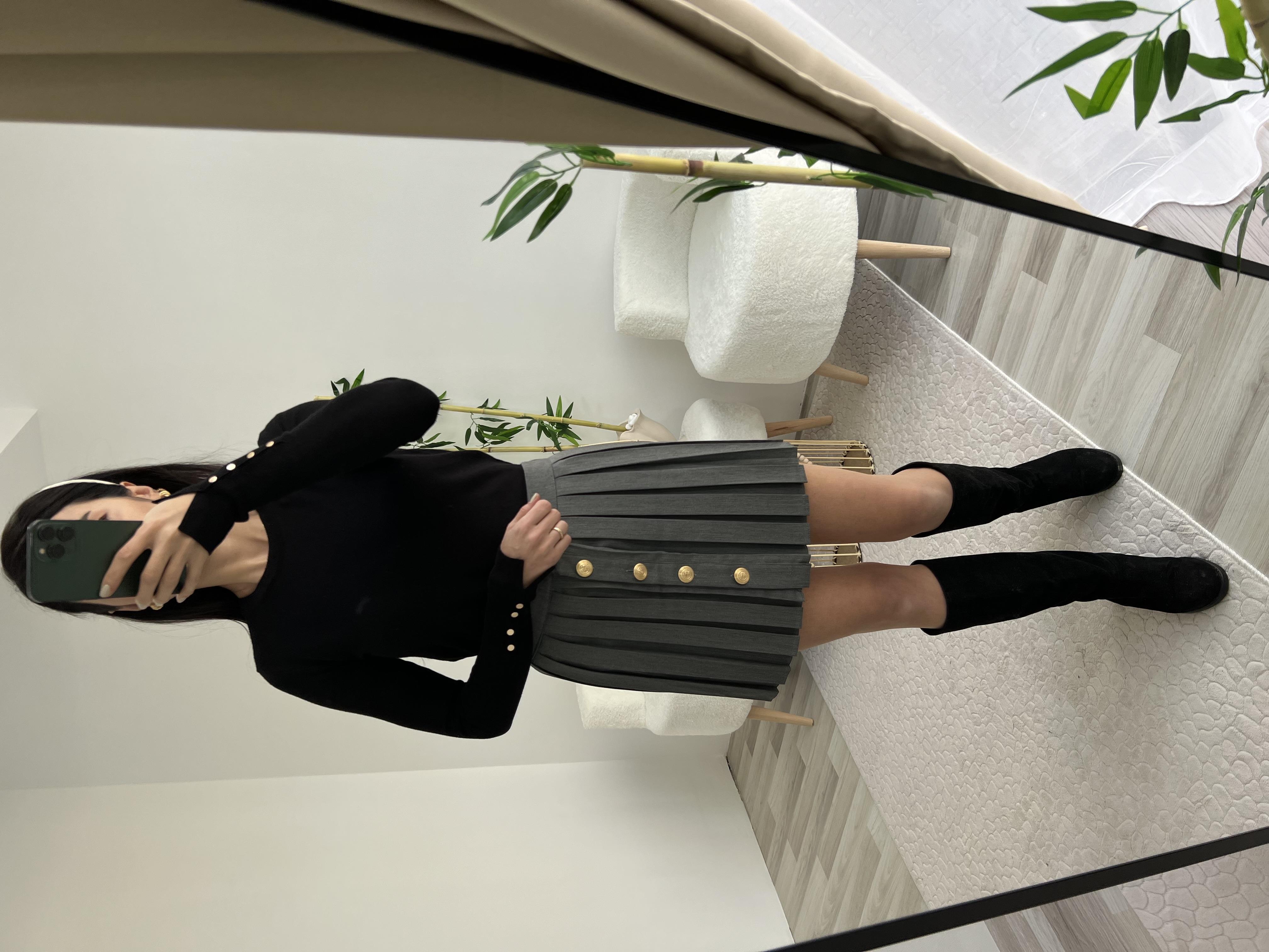 GRİ GOLD DÜĞME DETAYLI PİLELİ ETEK