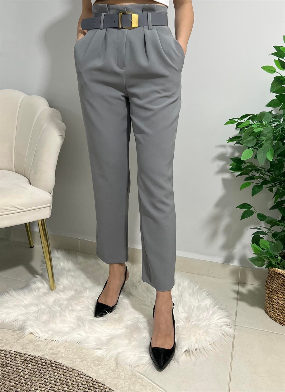 Gri Kemerli Beli Pilili Pantolon 