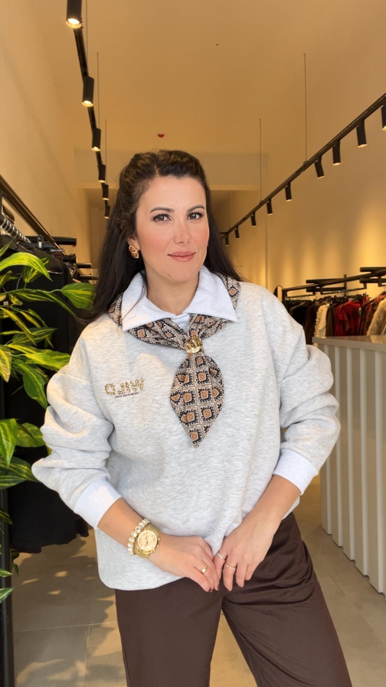 Gri Şal Detaylı Sweat