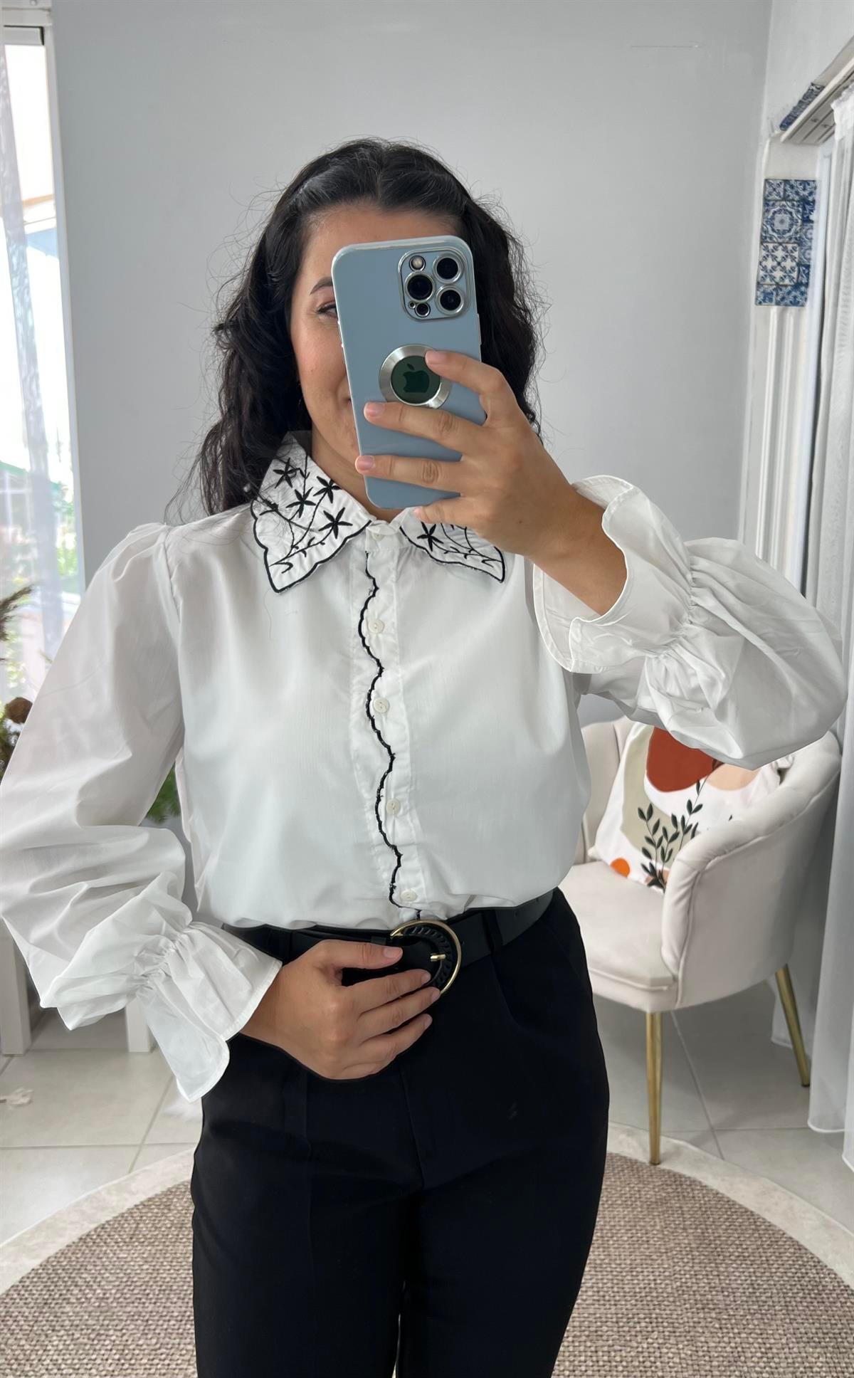 Nakış Detaylı Tasarım Gömlek