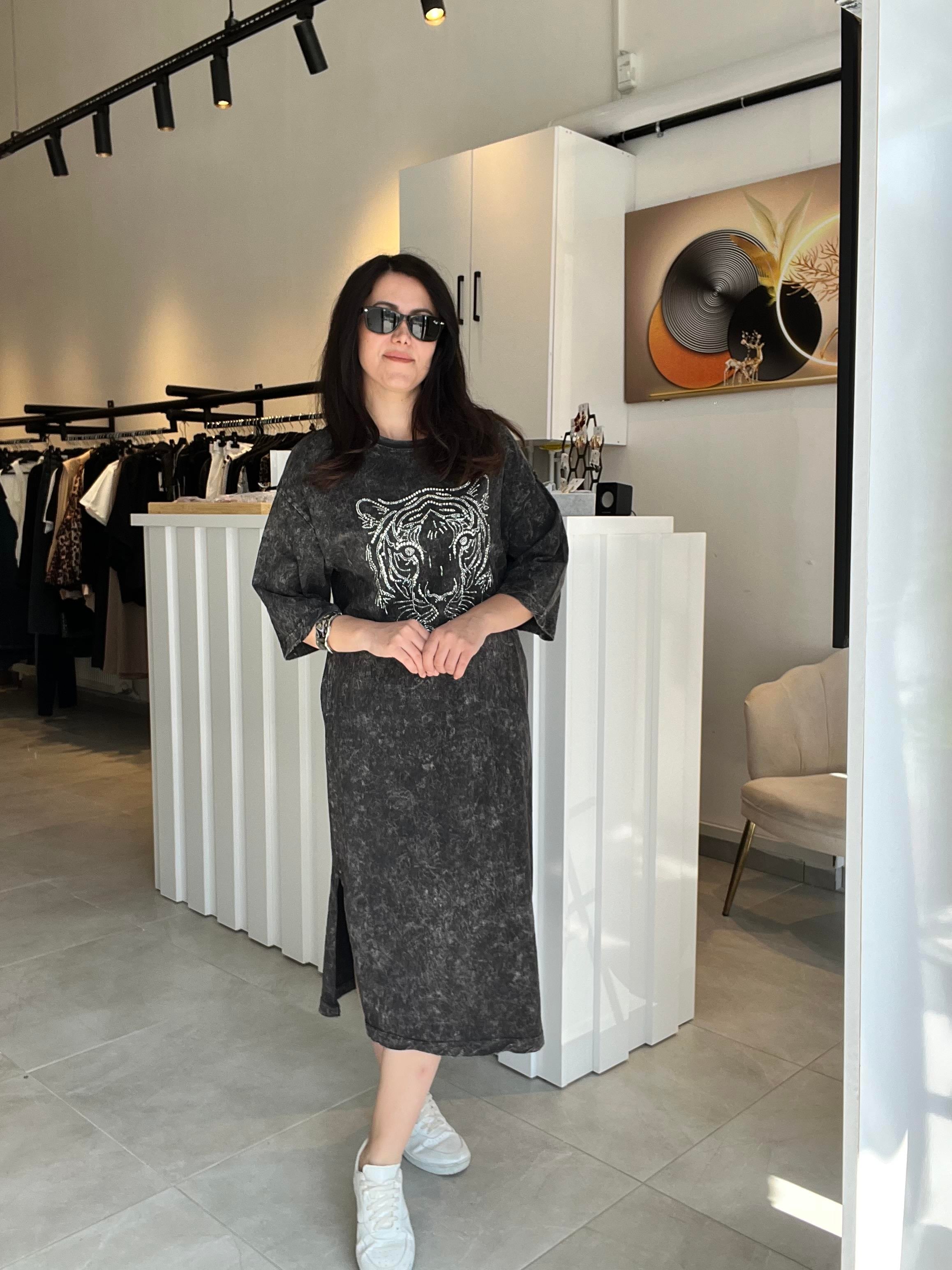 Özel Seri Logolu Taş İşlemeli Midi Boy Elbise