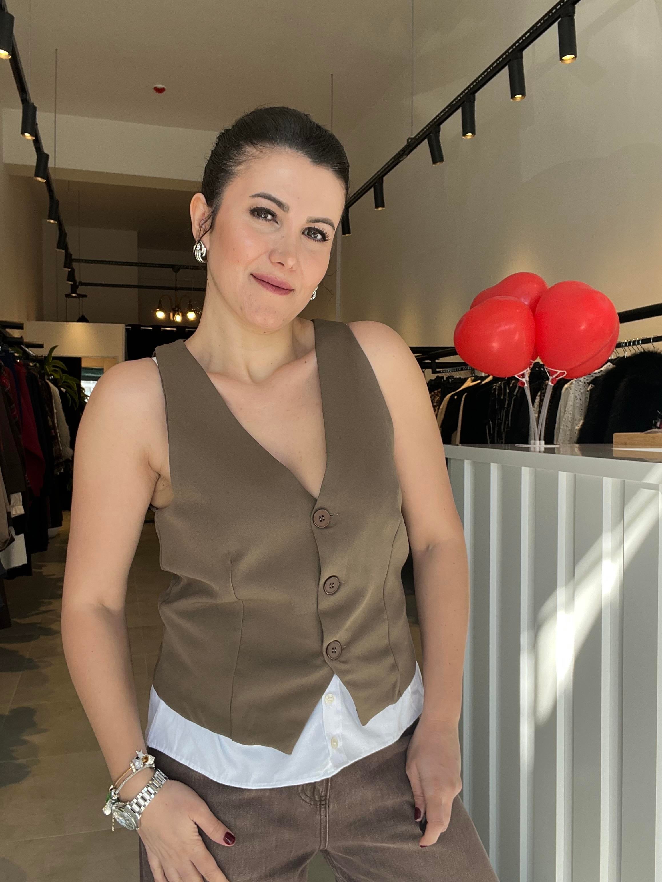 Vena Altı Gömlek Detaylı Yelek