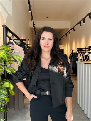 Siyah Orjinal Model Kısa Trençkot