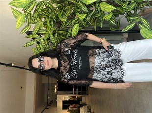 Siyah Tül Yazı Baskılı  Bluz