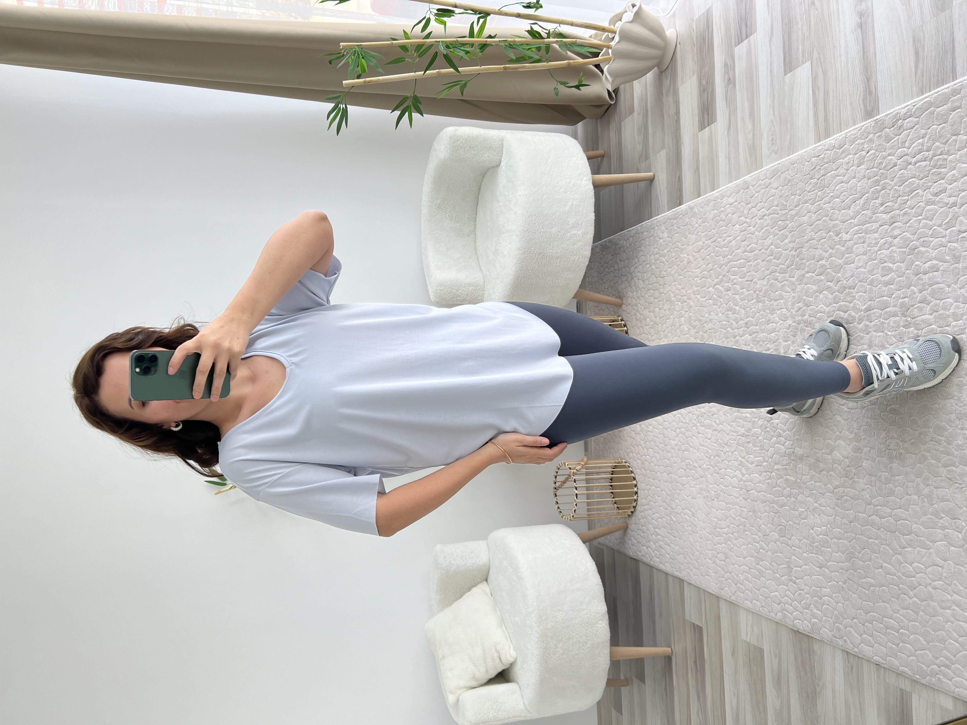 AÇIK GRİ V YAKA MODAL TİŞÖRT