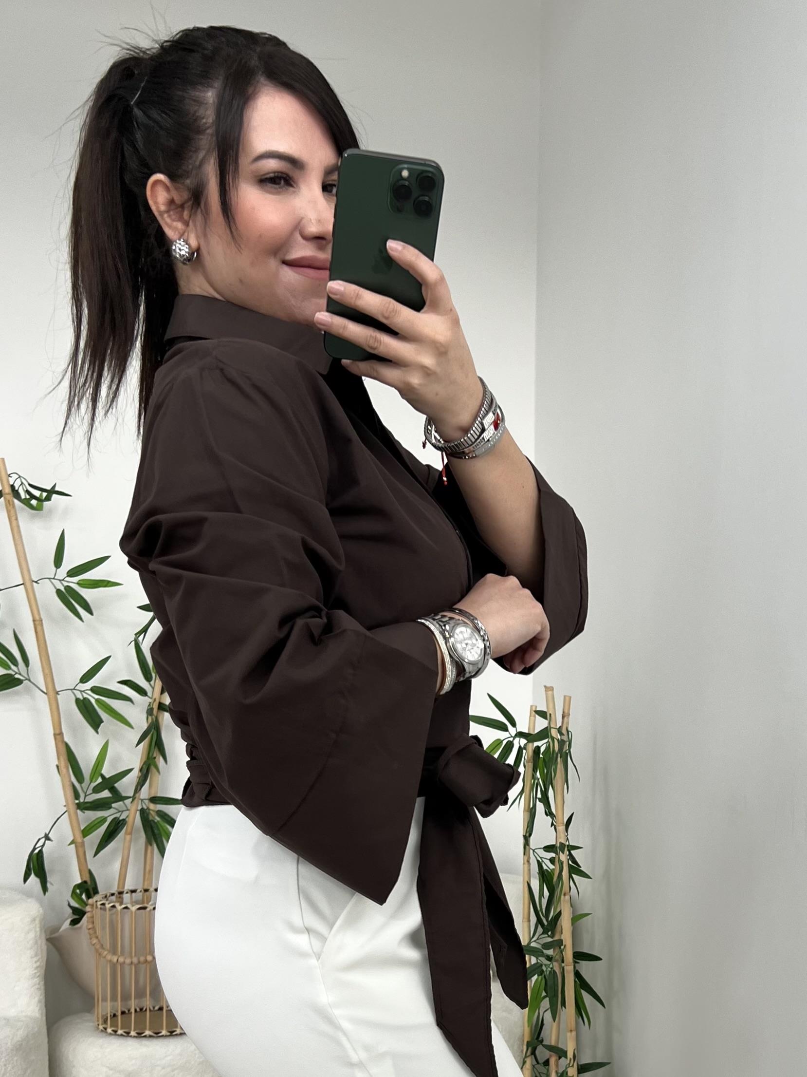 Acıkahve Önü Bağlama Detaylı Gömlek