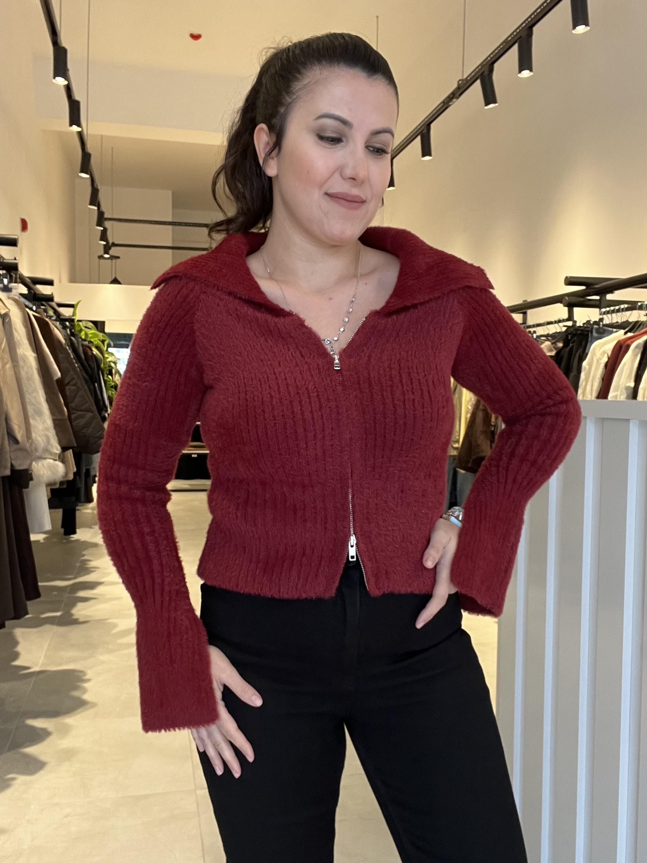 Bordo Kolları Yırtmaç Detaylı Çift Fermuarlı Hırka