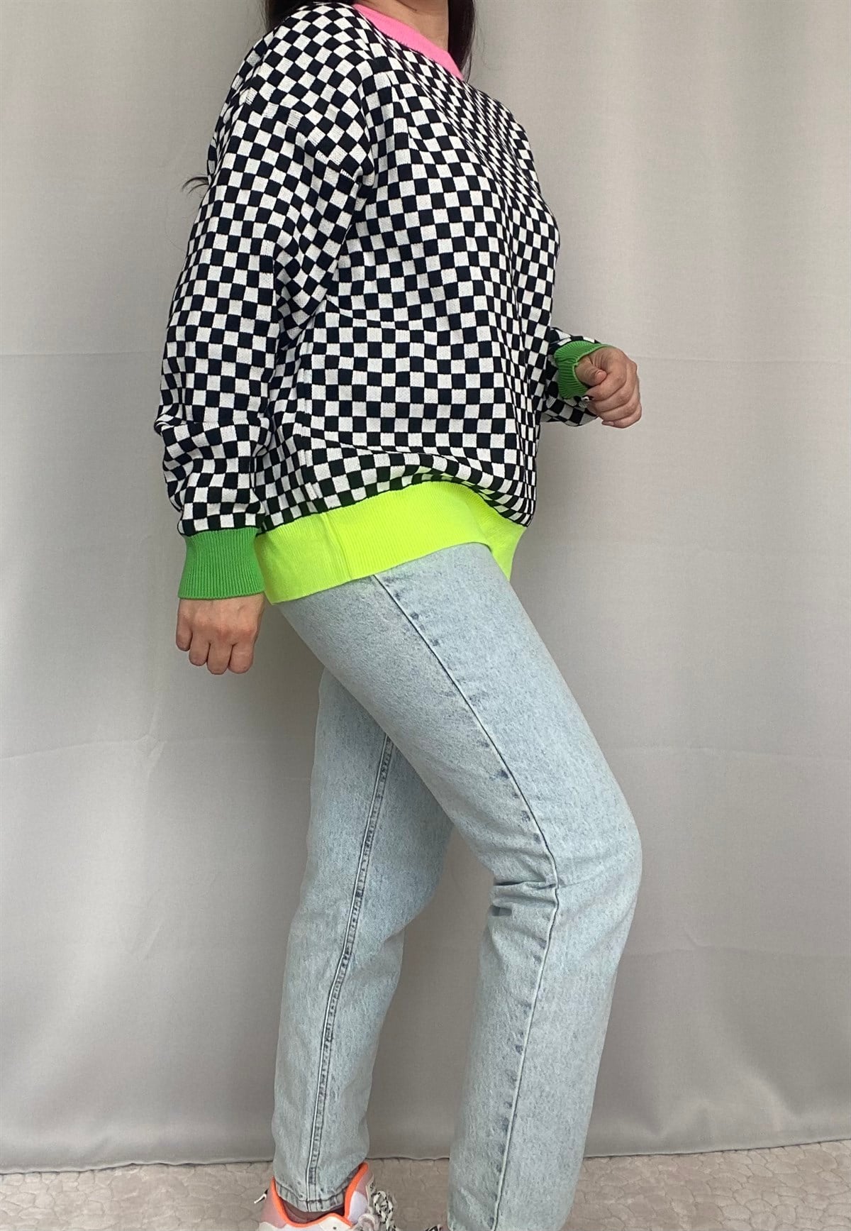 DAMA DESEN RENKLİ KAZAK