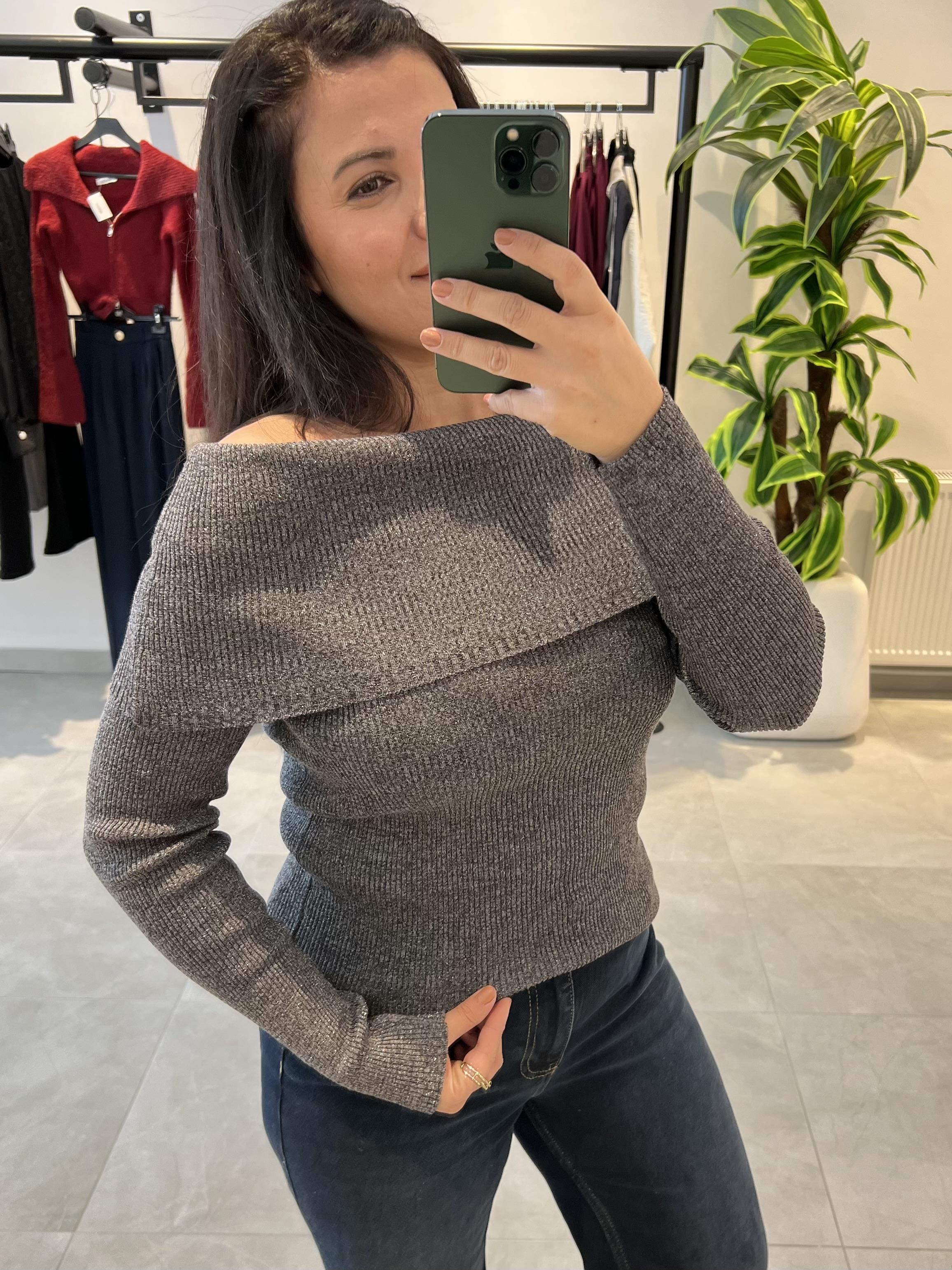 Dilvin Gri Sim Geçişli Bardot Yaka Triko