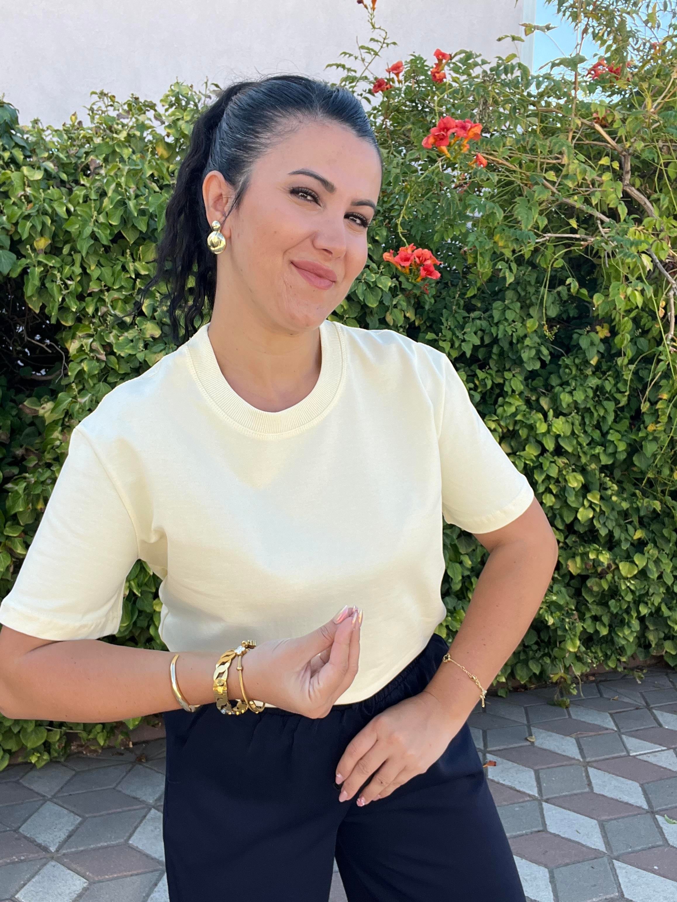 Dilvin Sarı Dekoratif Yaka Premium Tişört