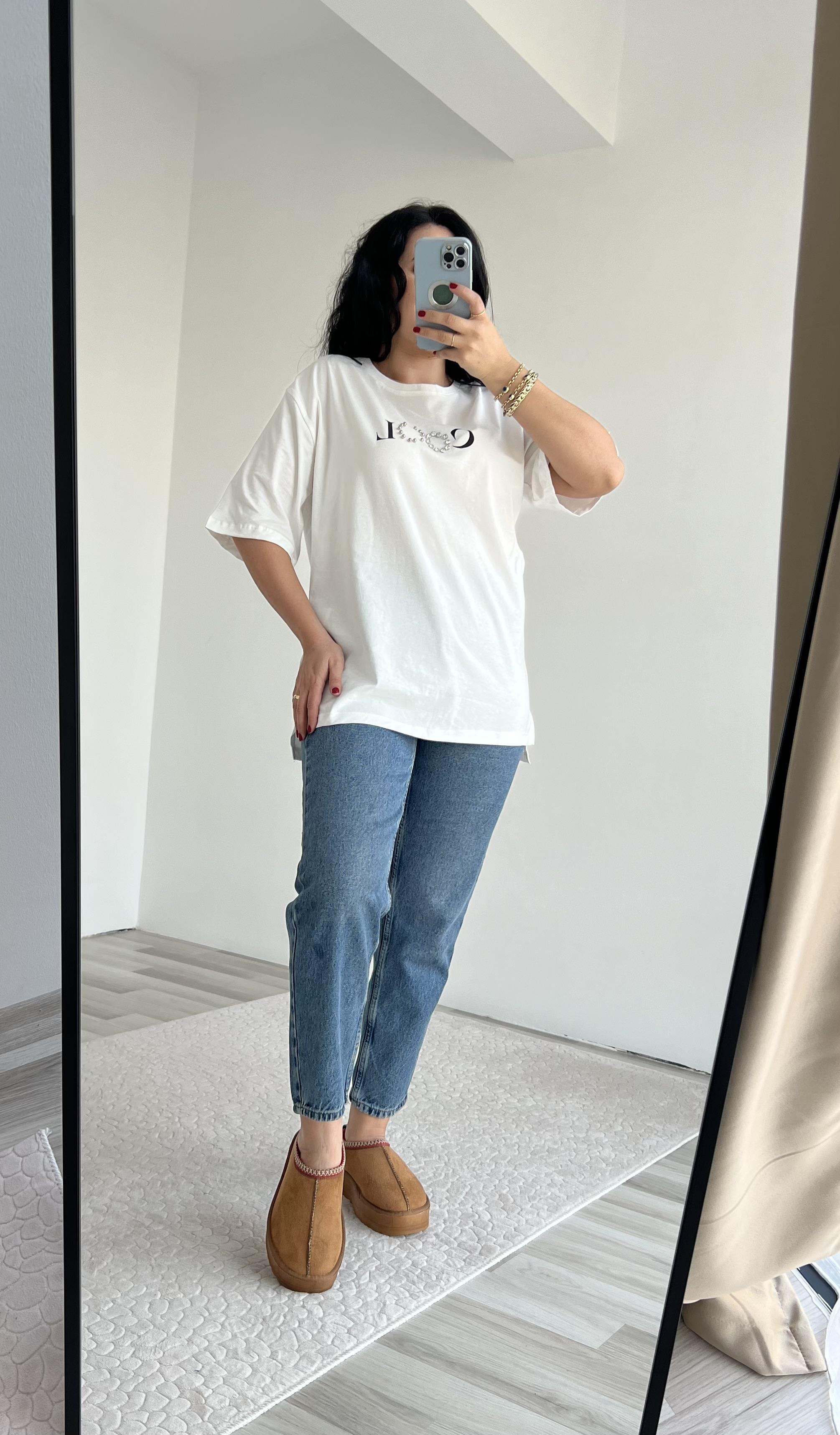 EKRU BASKILI TAŞLI SALAŞ TİŞÖRT