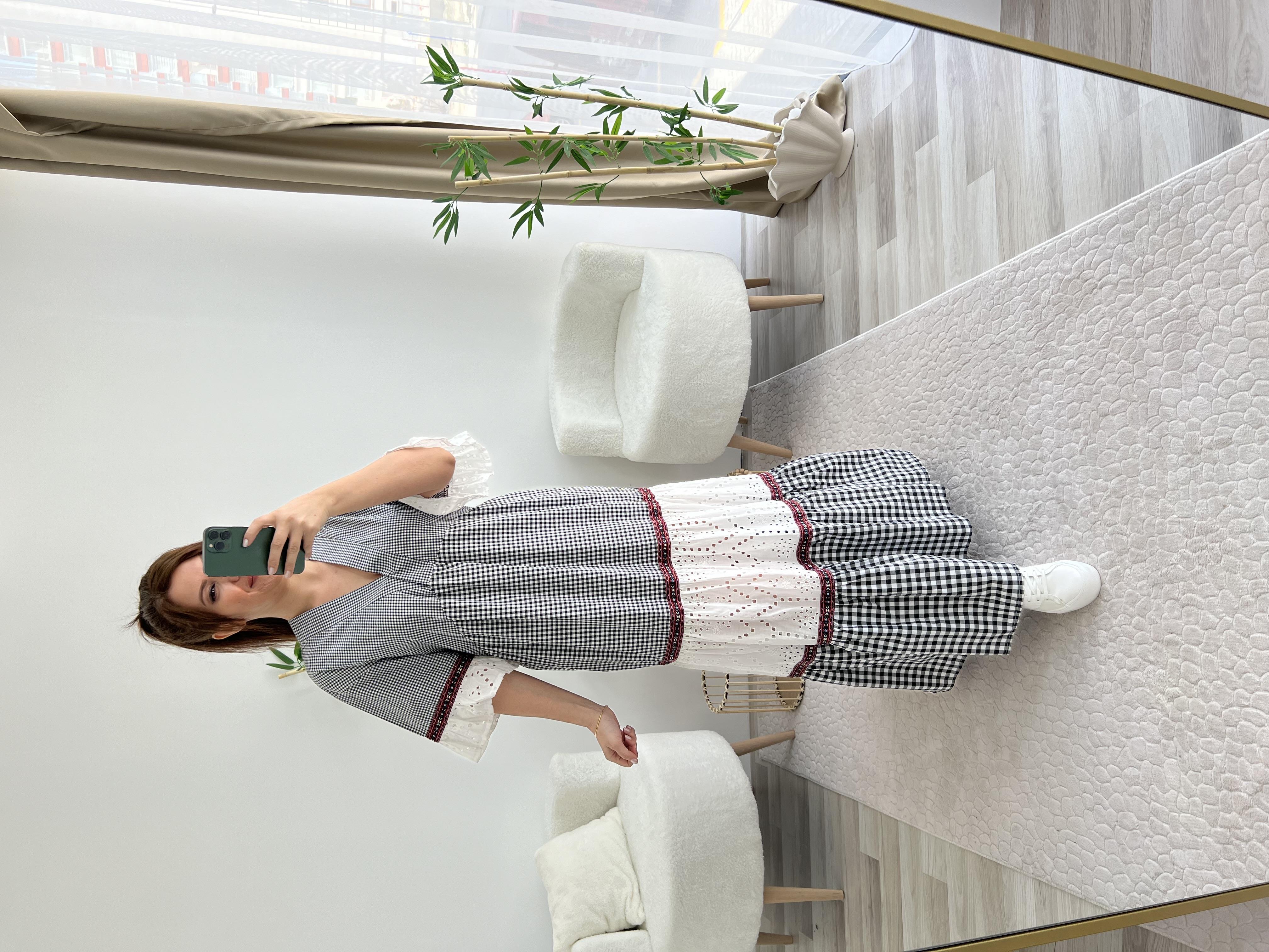 FİSTO GEÇİŞLİ KARELİ BRODE ELBİSE