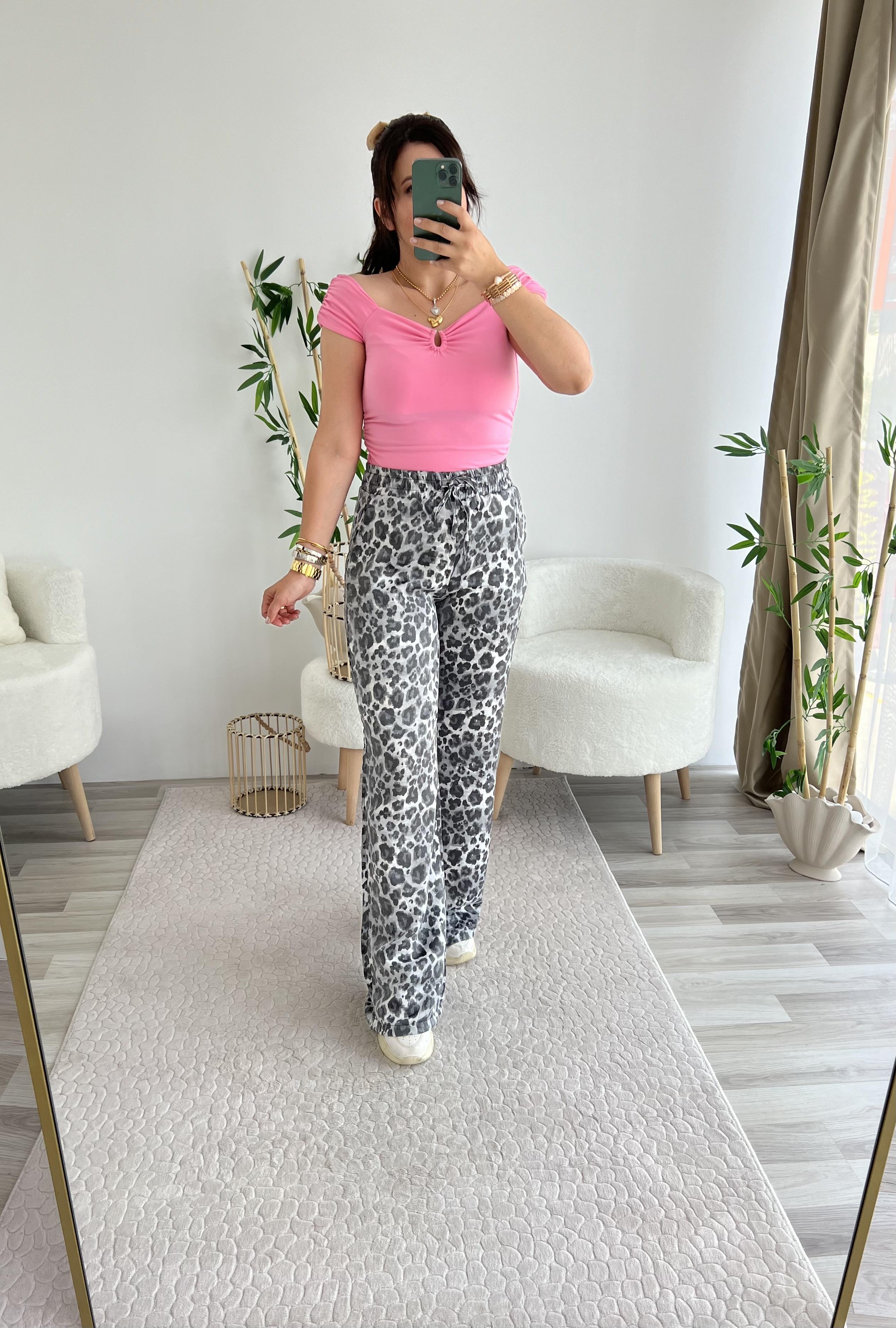 GRİ LEOPAR DESENLİ SATEN DOKULU DÖKÜMLÜ PANTOLON